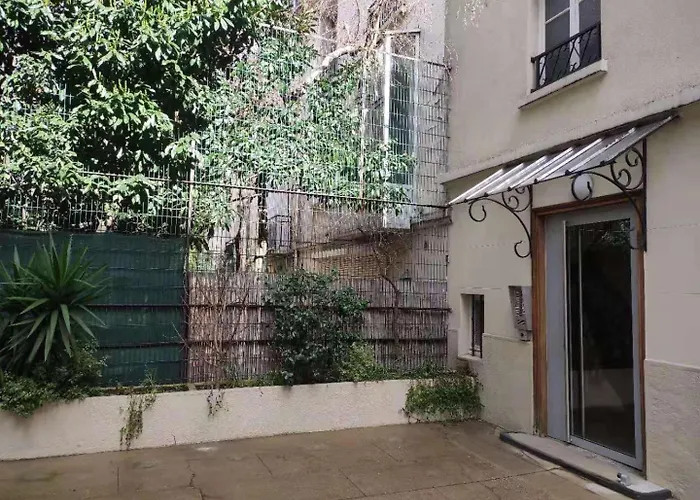 Studio In 15th Arrondissement Paris